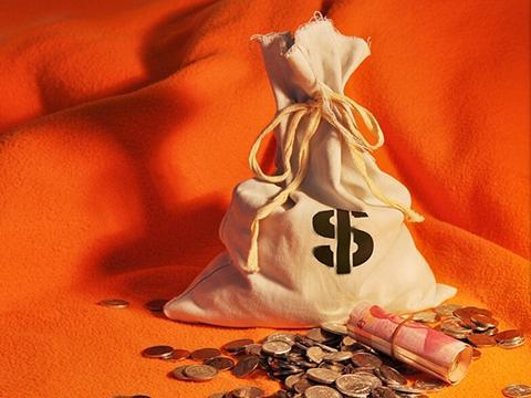 央行发7000亿“新年红包”！它将这样影响股市、债市、钱袋子